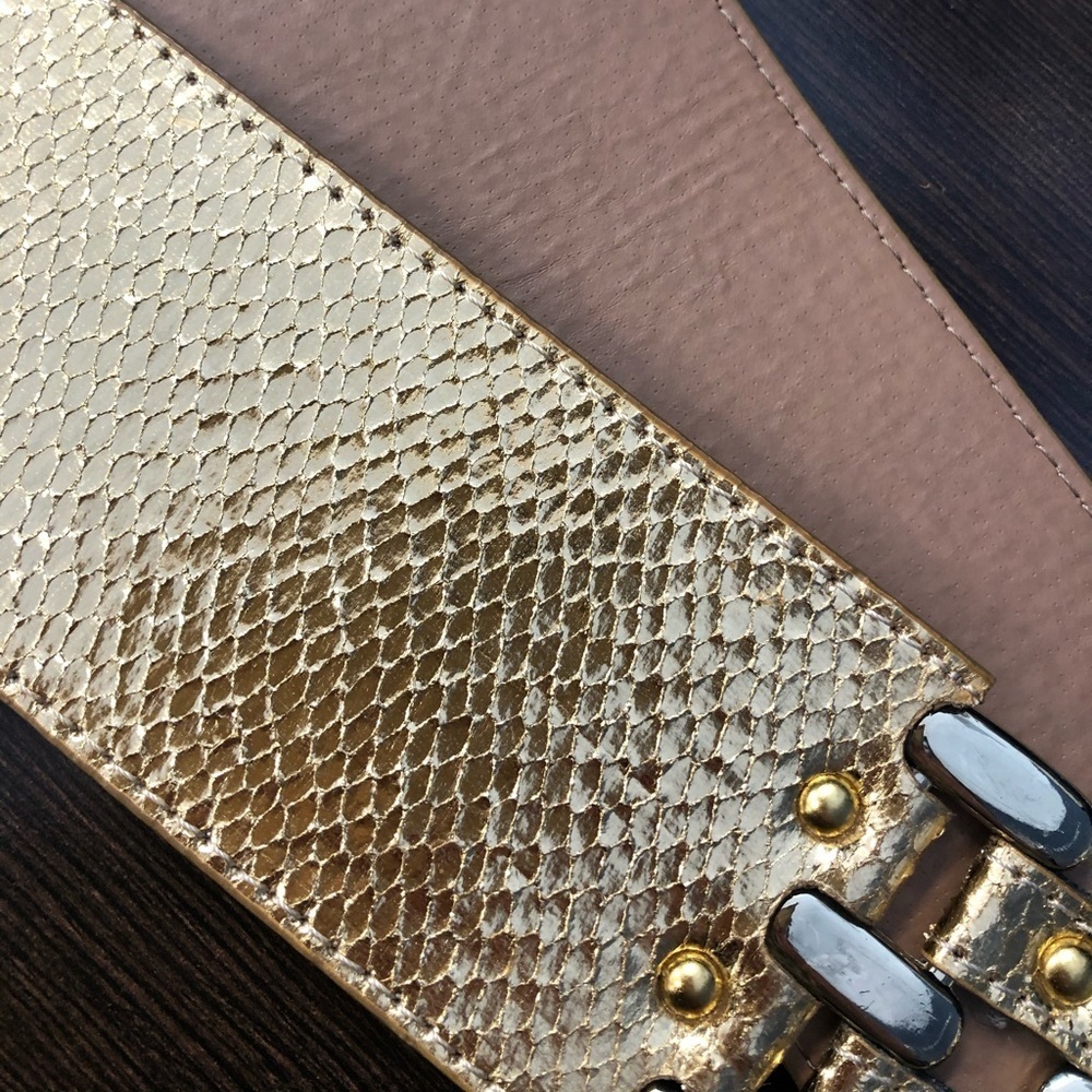 Arden B. Gold Metallic S/M Belt